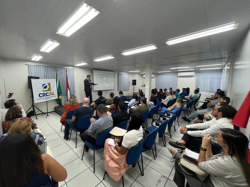 crcal-promove-palestra-sobre-reforma-tributaria-com-auditorio-lotado-em-maceio